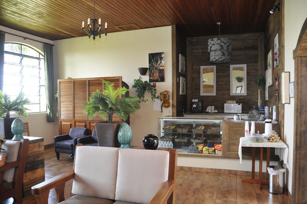 Hotel Fazenda Sao Matheus Серра-Негра Экстерьер фото